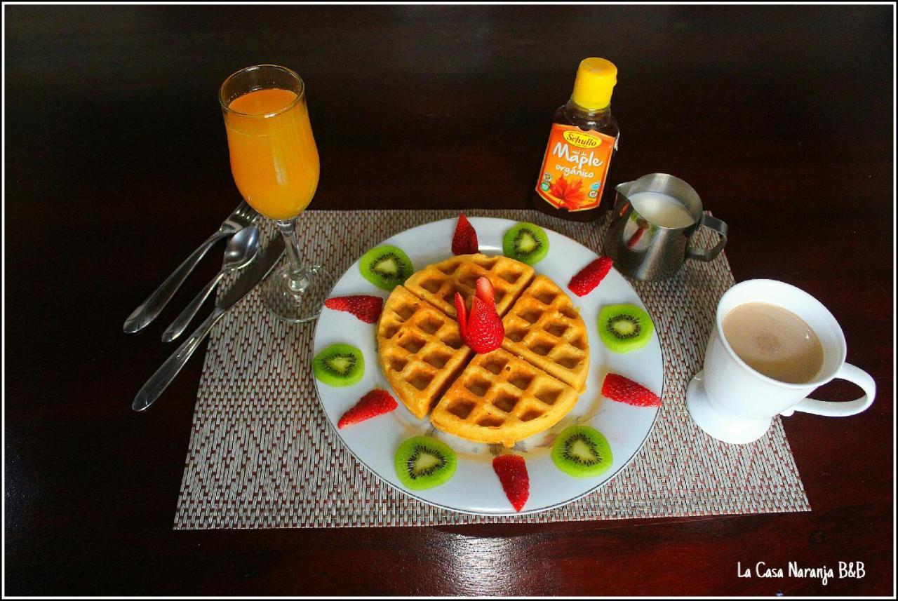 La Casa Naranja Bed And Breakfast Олон Экстерьер фото
